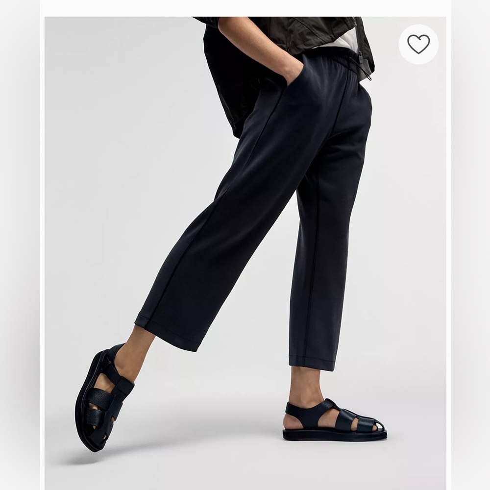Lululemon cropped Black Leggings